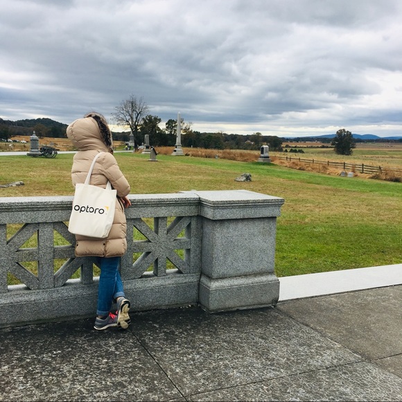 ♻️Sustainable Fashion Advocate!♻️ - Picture 4 of 4